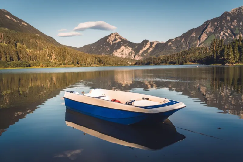 Пластиковая лодка  Аврора-375, фото: 2