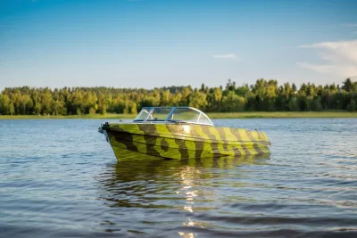 Пластиковая лодка Афалина-395 обложка