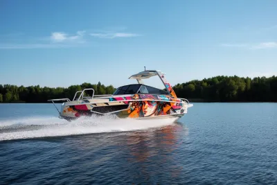 Дистанционная лодка Тактика 6.0 Hard Top обложка