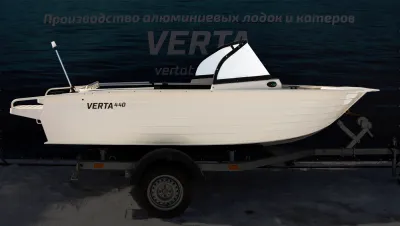 Лодка VERTA 440 DC