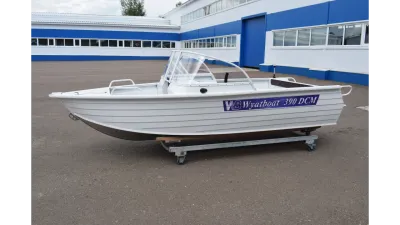 Лодка Wyatboat-390 DCM Увеличенный борт