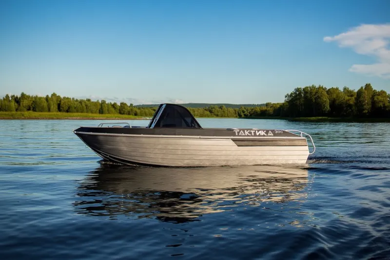 Дистанционная лодка Тактика 390, фото: 3