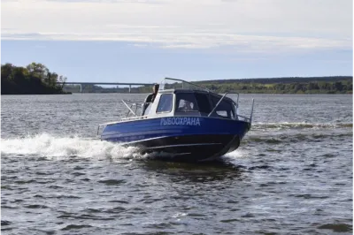 Лодка Неман 550 с каютой