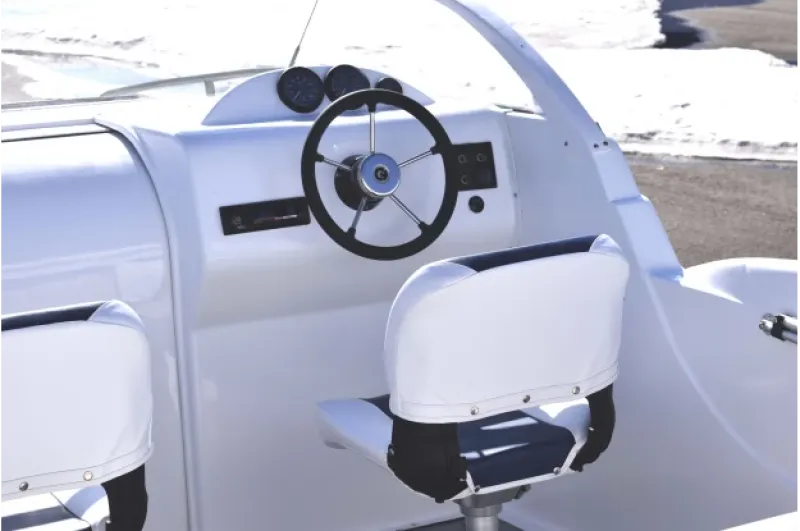 Алюминиевая лодка Neman-550 с каютой, фото: 25