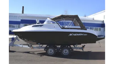 Лодка Neman-550 с каютой