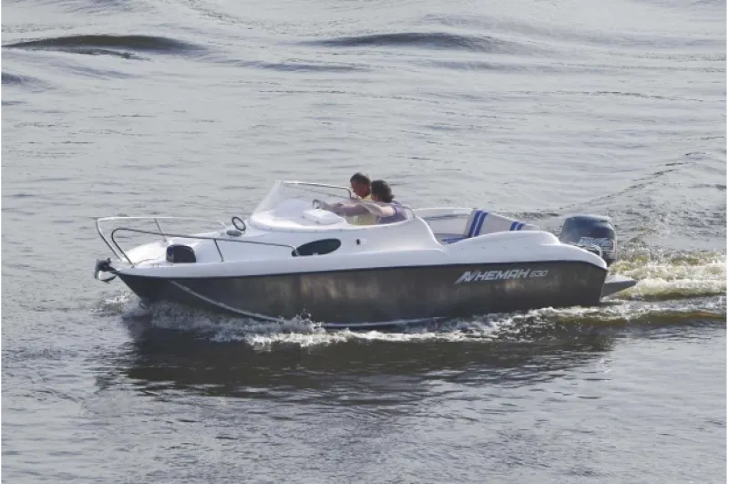 Катер Neman-530 с каютой, фото: 19