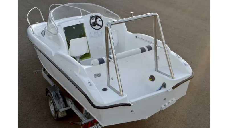 Катер Neman-530 с каютой, фото: 9