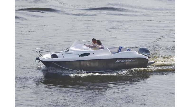 Катер Neman-530 с каютой, фото: 6