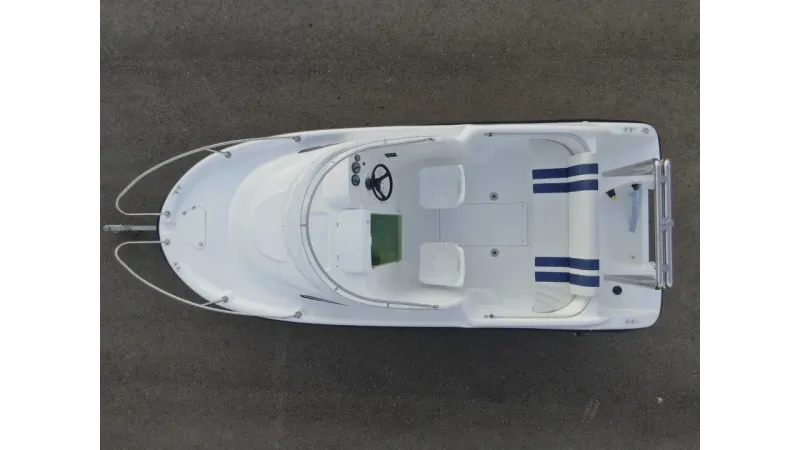 Катер Neman-530 с каютой, фото: 4