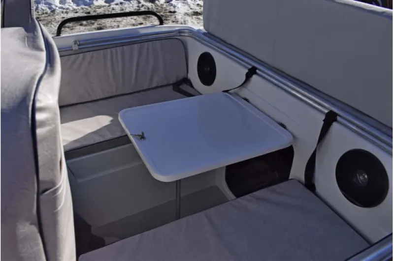 Стеклопластиковая лодка Neman-500 с каютой, фото: 15