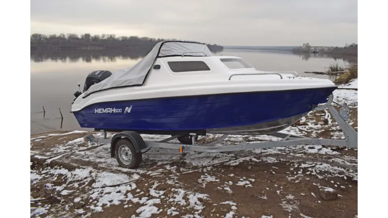 Стеклопластиковая лодка Neman-500 с каютой, фото: 10