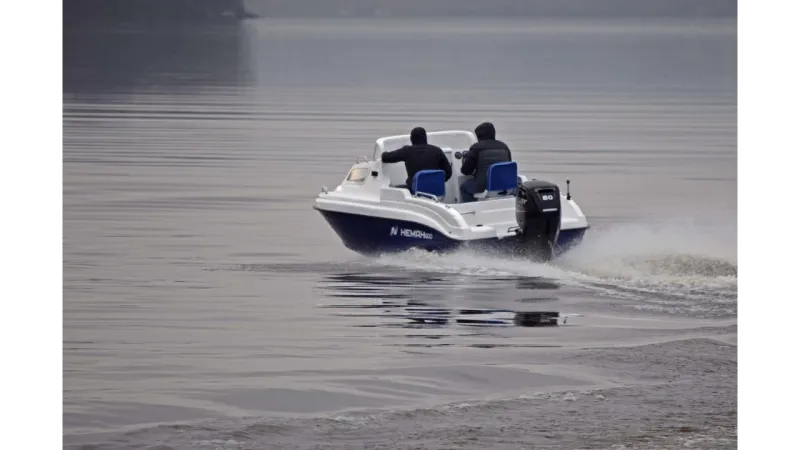 Стеклопластиковая лодка Neman-500 с каютой, фото: 9