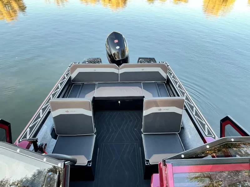 Пластиковая лодка Салют 585 BD (BowDeck), фото: 48