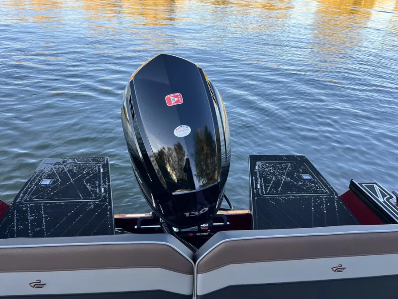 Пластиковая лодка Салют 585 BD (BowDeck), фото: 87