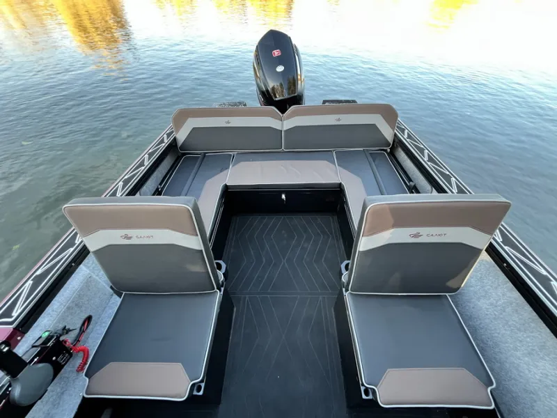 Пластиковая лодка Салют 585 BD (BowDeck), фото: 90