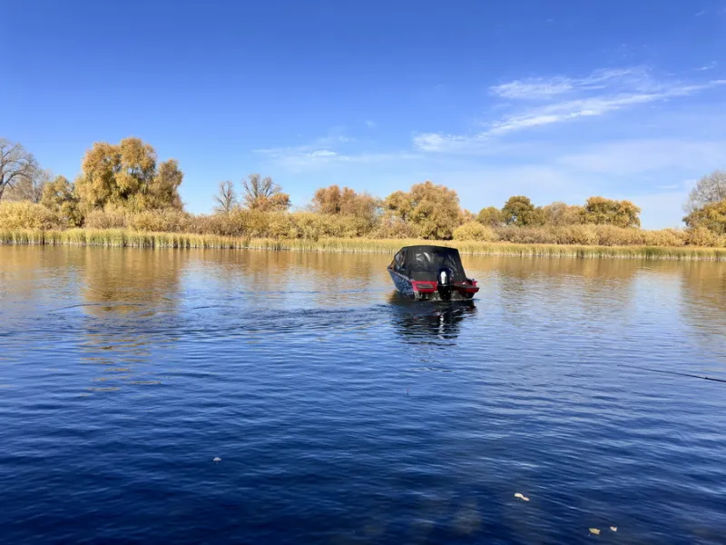 Пластиковая лодка Салют 585 BD (BowDeck), фото: 92