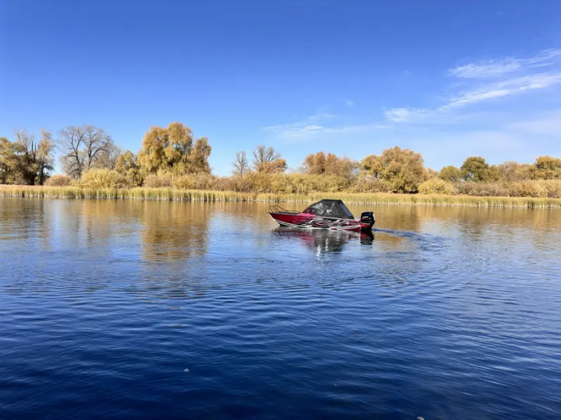 Пластиковая лодка Салют 585 BD (BowDeck), фото: 93