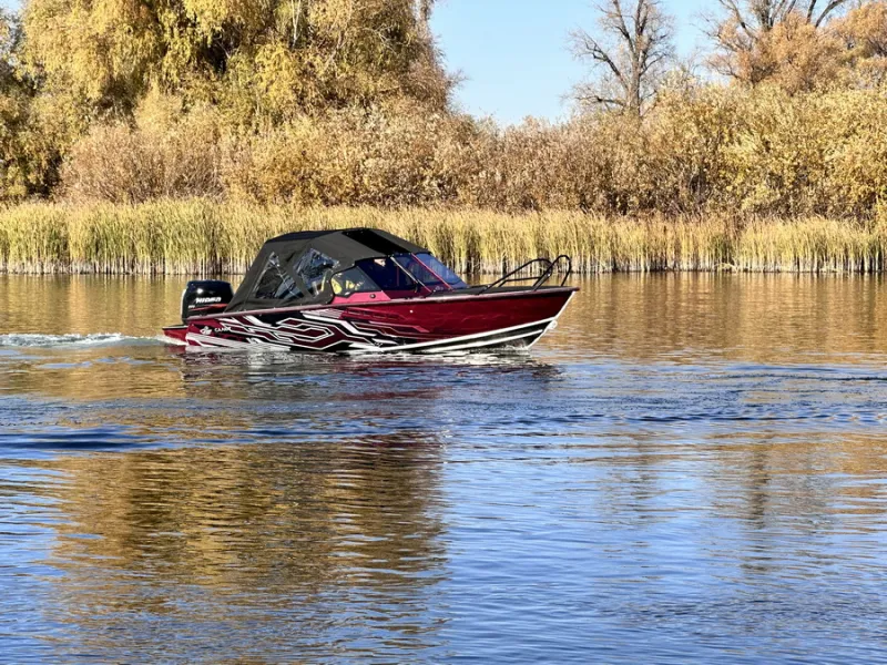 Пластиковая лодка Салют 585 BD (BowDeck), фото: 94