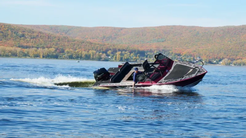 Пластиковая лодка Салют 585 BD (BowDeck), фото: 106