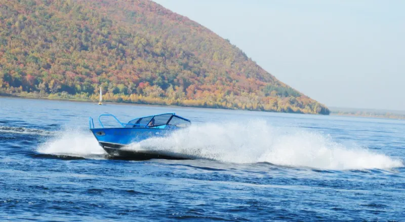 Пластиковая лодка Салют 585 BD (BowDeck), фото: 114