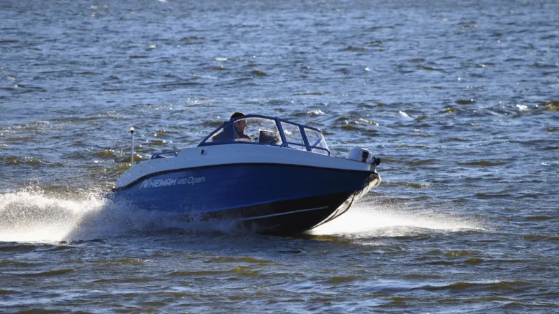 Стеклопластиковая лодка Neman-450 Open, фото: 1