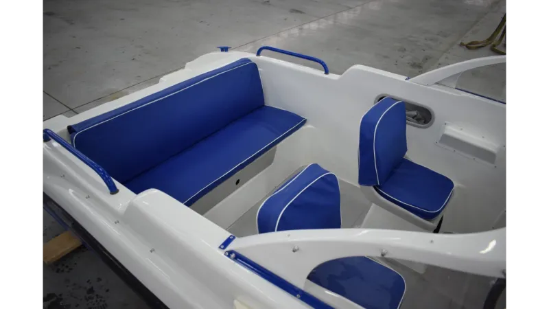 Стеклопластиковая лодка Неман-450, фото: 2