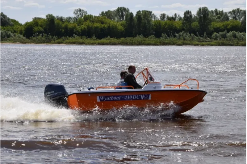 Стеклопластиковая лодка Wyatboat-430 DC, фото: 14