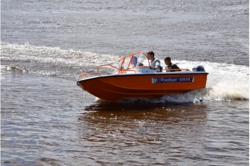 Стеклопластиковая лодка Wyatboat-430 DC, фото: 13