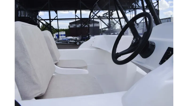 Стеклопластиковая лодка Wyatboat-430 DC, фото: 8