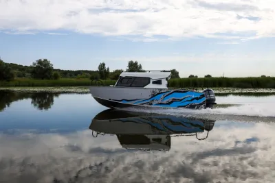 Лодка REALCRAFT 700 Cabin