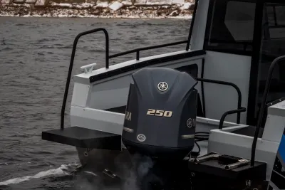 Лодка REALCRAFT 700 Cabin