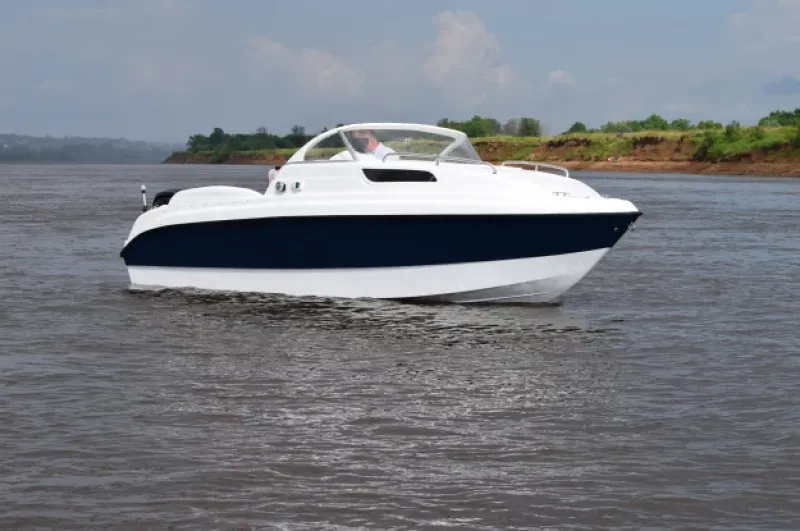 Стеклопластиковая лодка Neman-550 с каютой, фото: 36