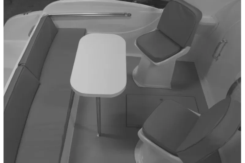 Стеклопластиковая лодка Neman-550 с каютой, фото: 26