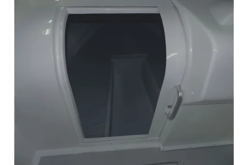 Стеклопластиковая лодка Neman-550 с каютой, фото: 22