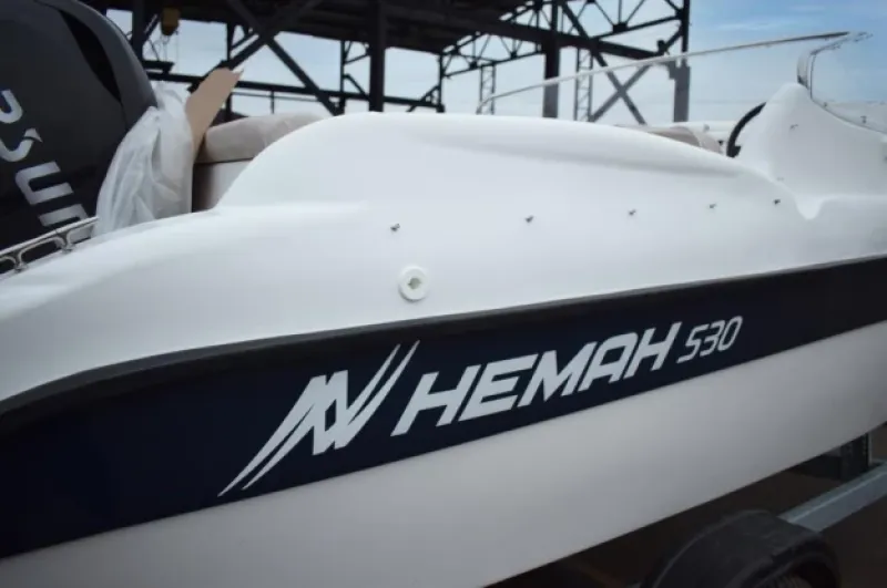 Стеклопластиковая лодка Neman-530 с каютой, фото: 20