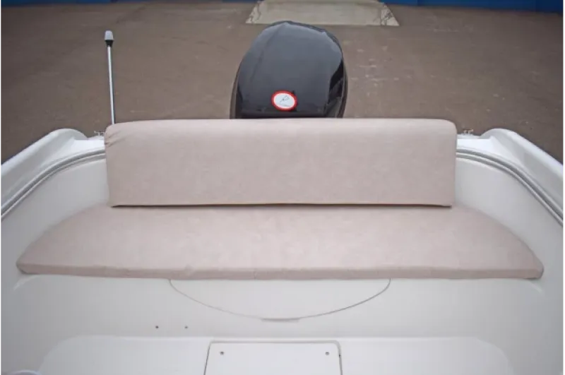 Стеклопластиковая лодка Neman-530 с каютой, фото: 16