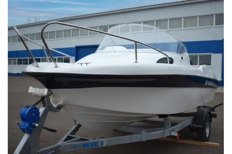 Стеклопластиковая лодка Neman-530 с каютой, фото: 13