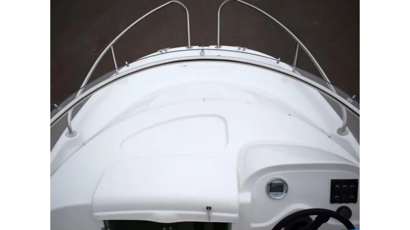 Стеклопластиковая лодка Neman-530 с каютой, фото: 4