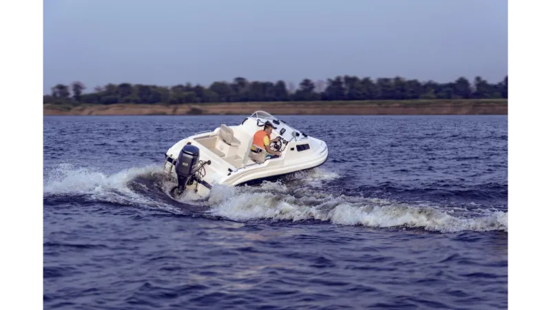 Стеклопластиковая лодка Neman-500, фото: 1