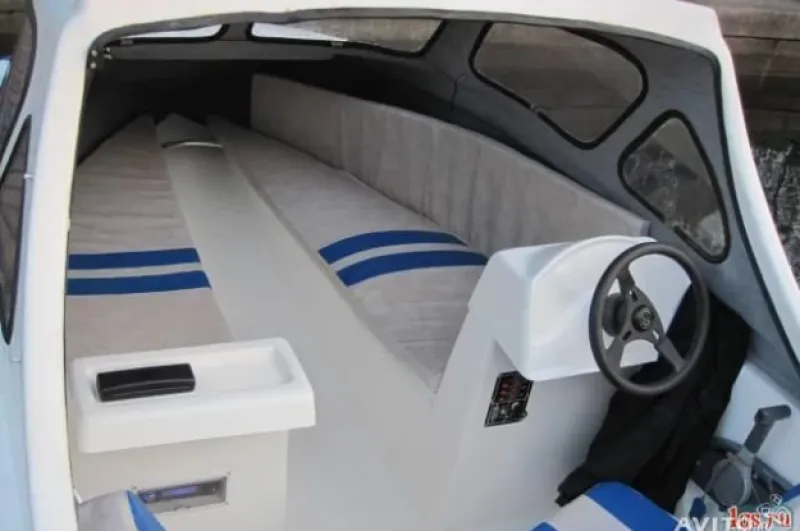 Стеклопластиковая лодка Wyatboat-3 П (полурубка), фото: 16