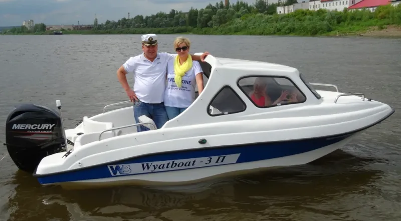 Стеклопластиковая лодка Wyatboat-3 П (полурубка), фото: 3