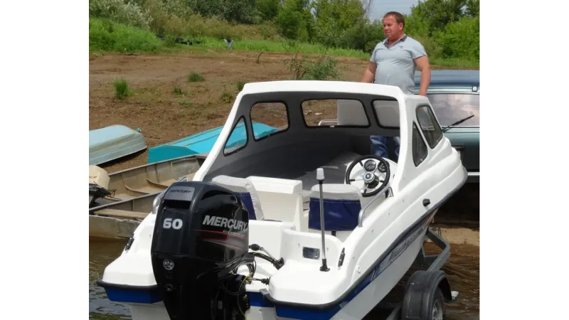 Стеклопластиковая лодка Wyatboat-3 П (полурубка), фото: 1