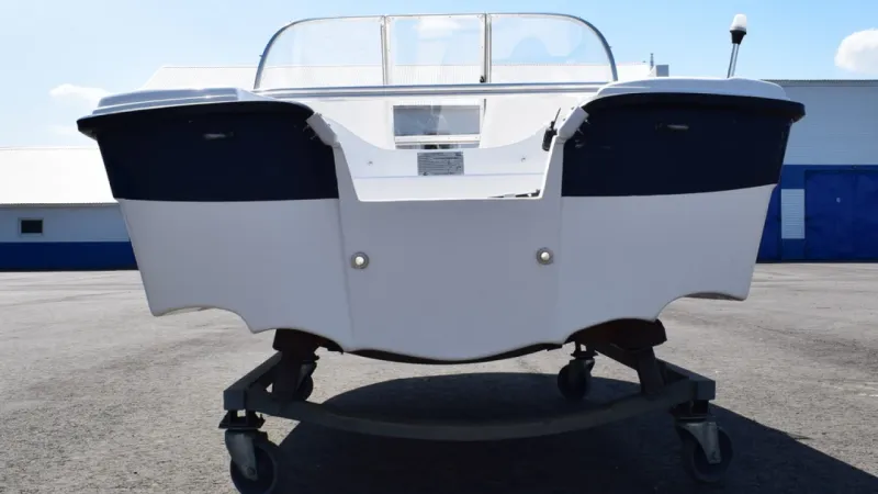 Wyatboat-430 DC (тримаран), фото: 3