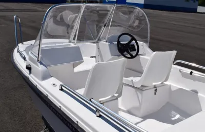 Wyatboat-430 DC (тримаран) обложка