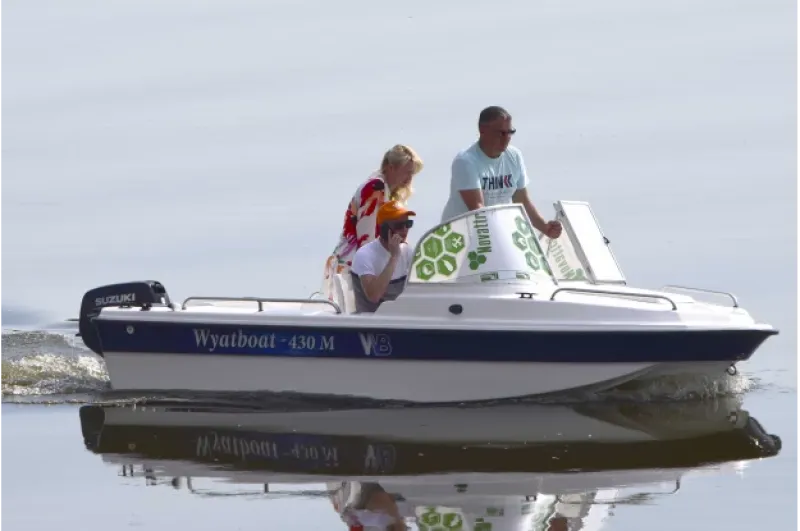Моторная лодка Wyatboat-430 M (тримаран), фото: 12