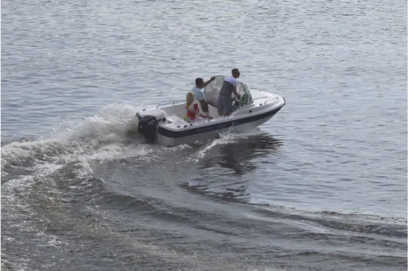 Моторная лодка Wyatboat-430 M (тримаран), фото: 10