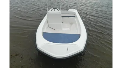 Тримаран Wyatboat 430 C обложка