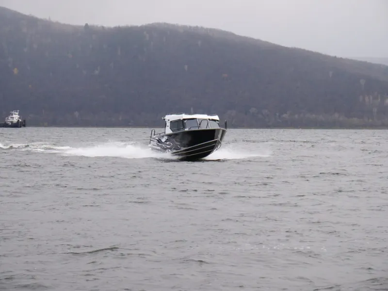 Алюминиевая лодка REALCRAFT 600 Cabin, фото: 63