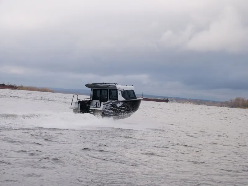 Алюминиевая лодка REALCRAFT 600 Cabin, фото: 48