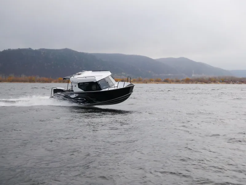 Алюминиевая лодка REALCRAFT 600 Cabin, фото: 46